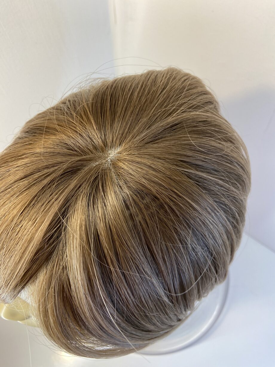 New short light brown wig. Brss329