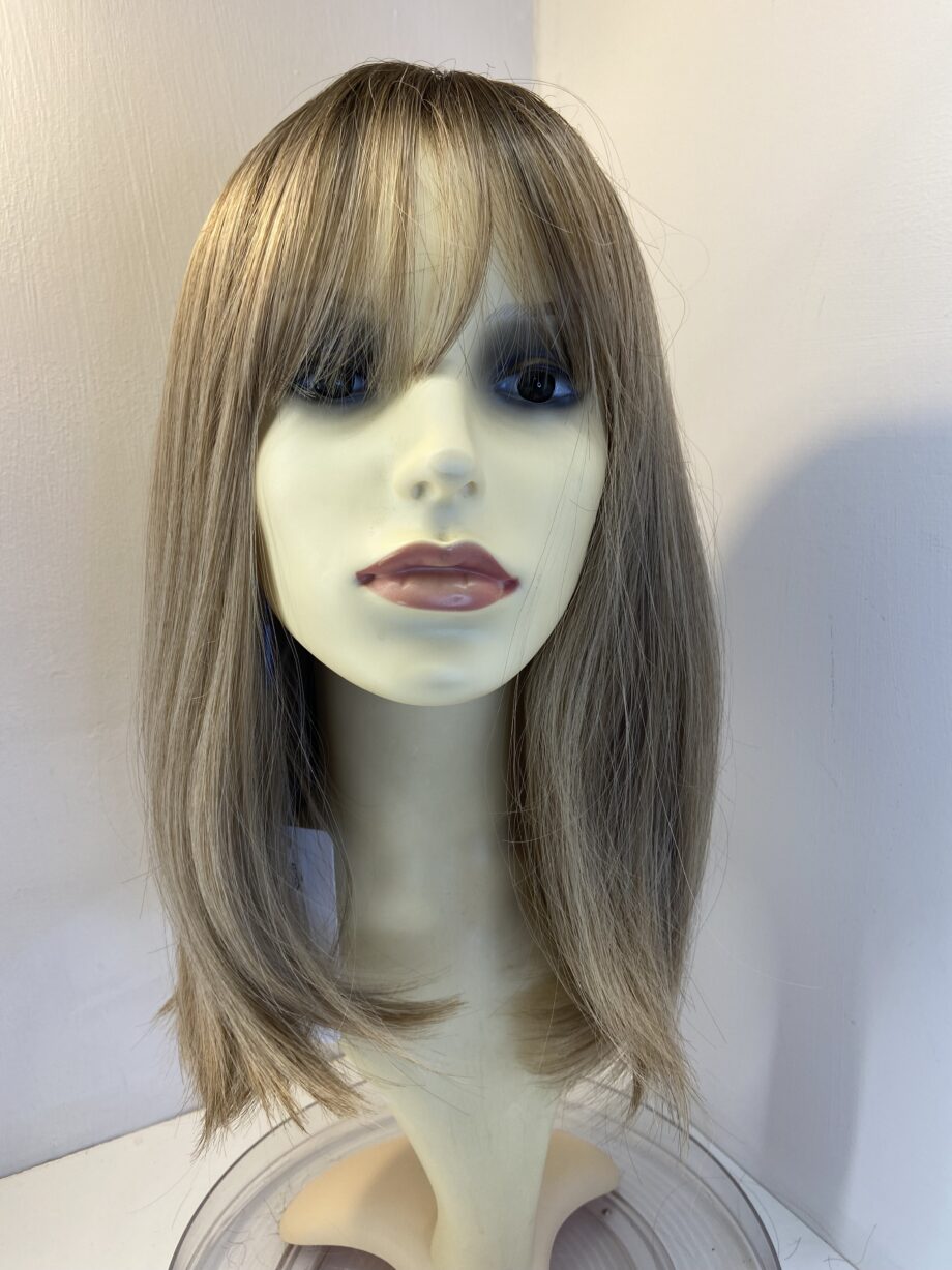 New long blonde light brown rooted wig. Blls330
