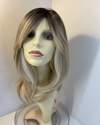 New blonde rooted long wig. Blls882