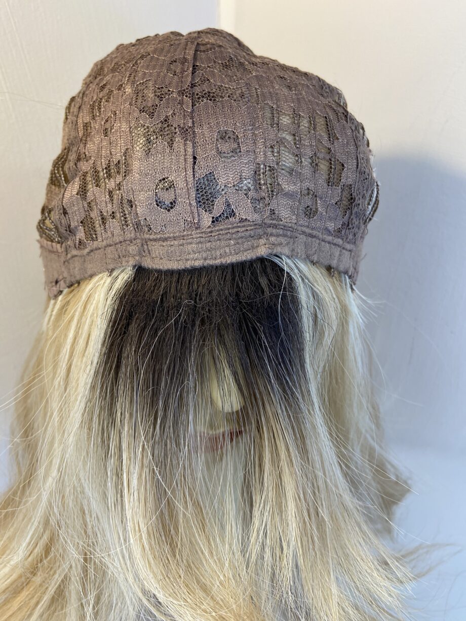 New blonde rooted long wig. Blls882