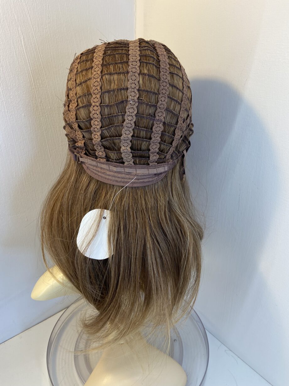 Long brown new wig. Brls884