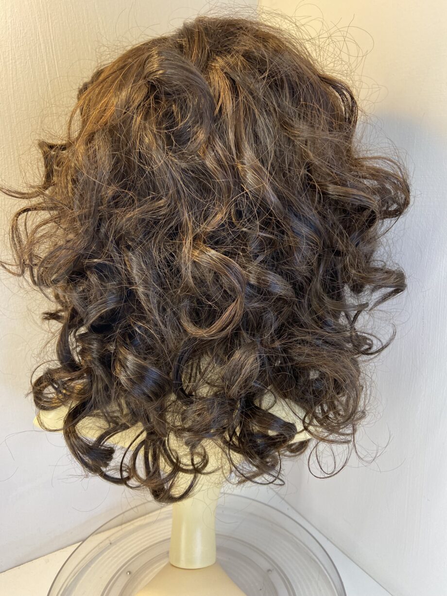 Long curly dark brown wig. Brlc682