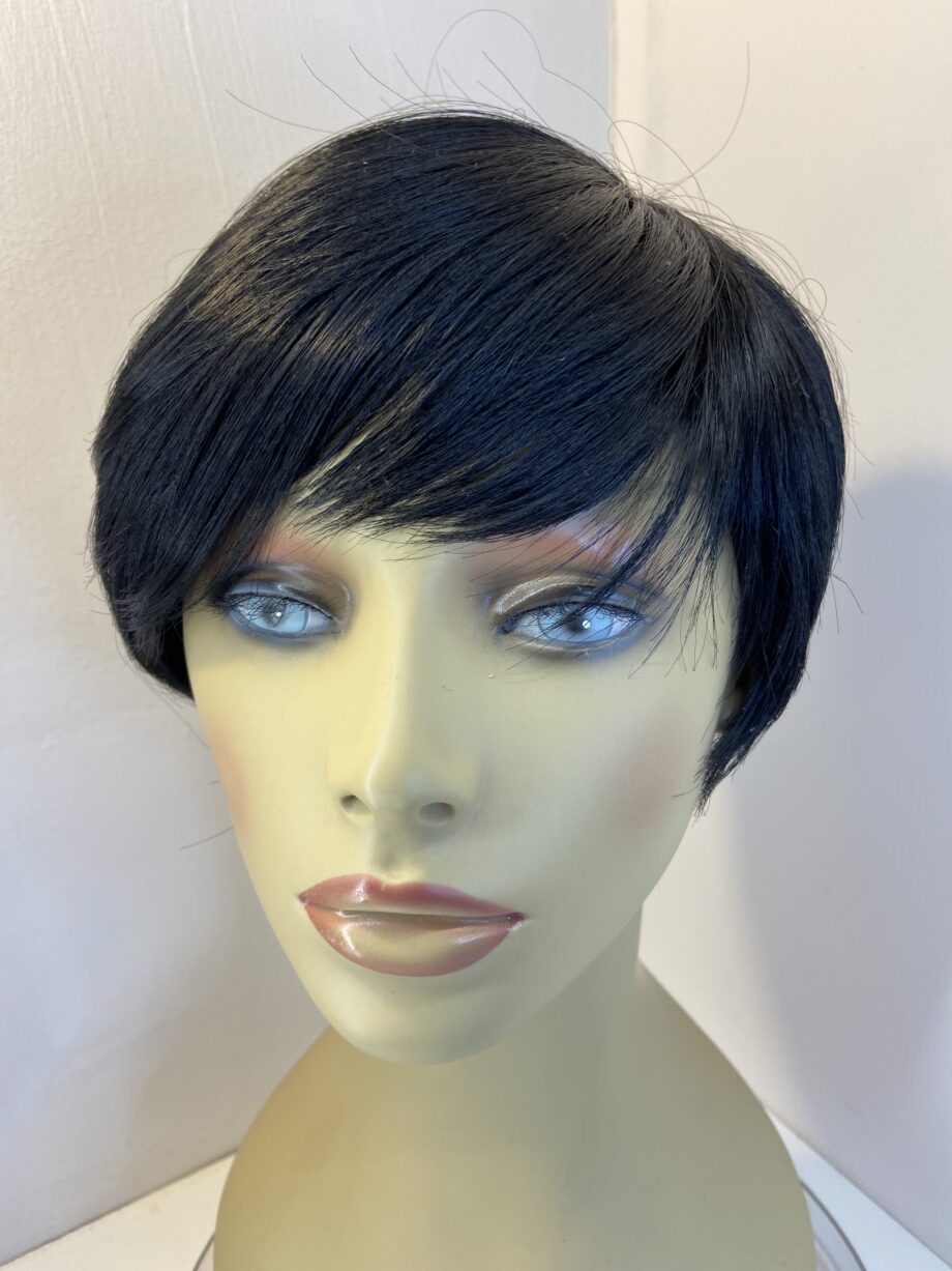 Black short new wig. Blss684
