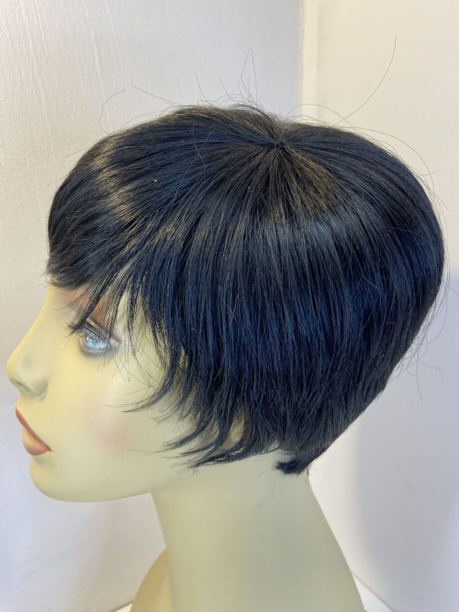 Black short new wig. Blss684