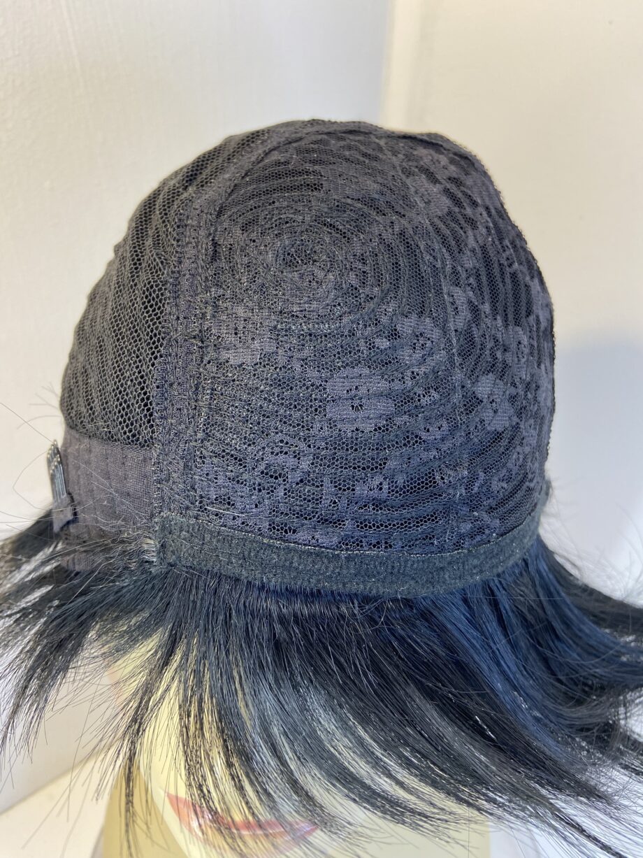 Black short new wig. Blss684