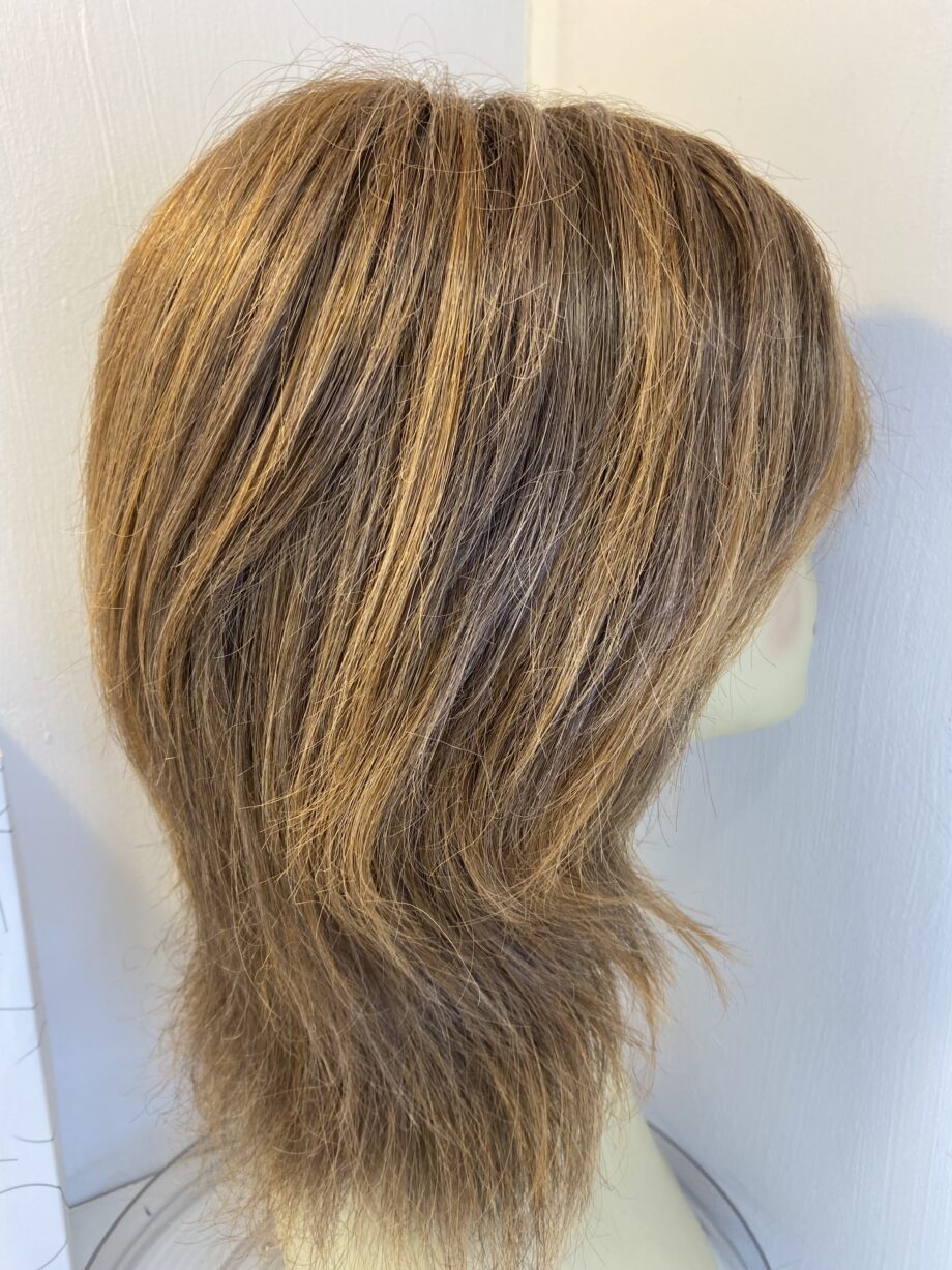 Noriko reddish brown wig. Bbrms828