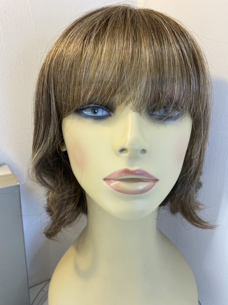 Brown mid length wig. Bbrms829