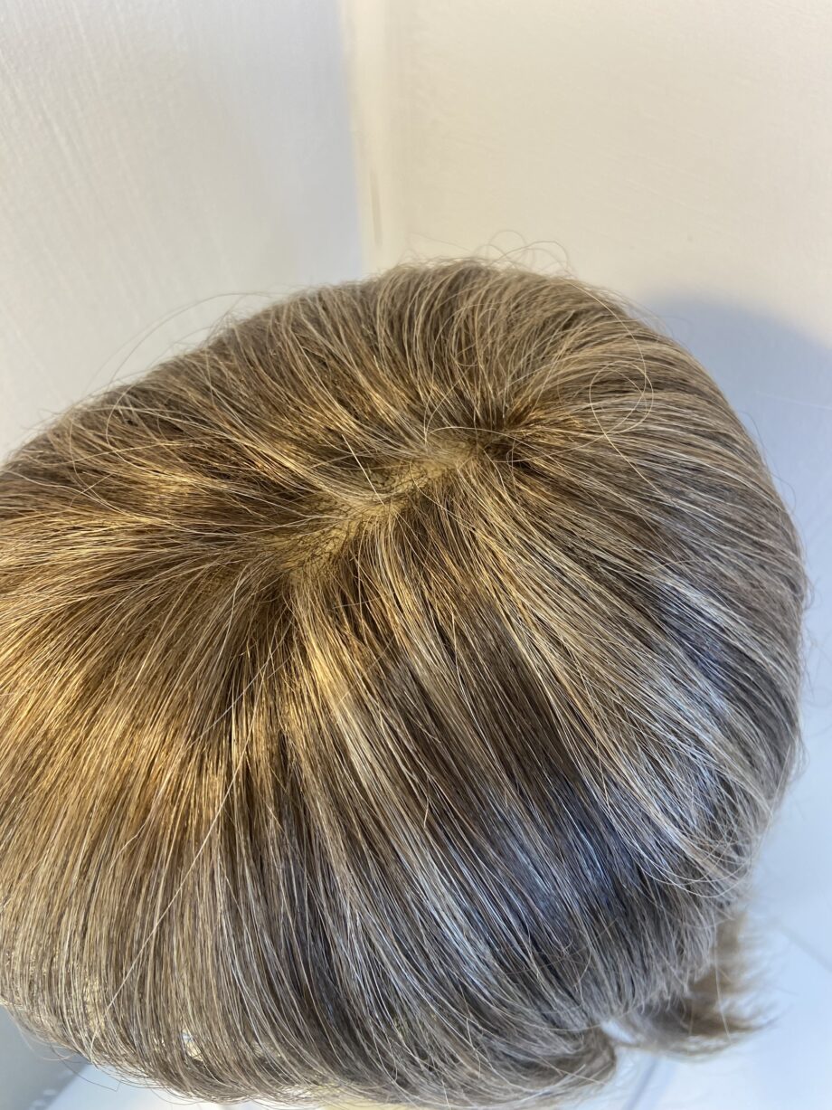 Brown mid length wig. Bbrms829