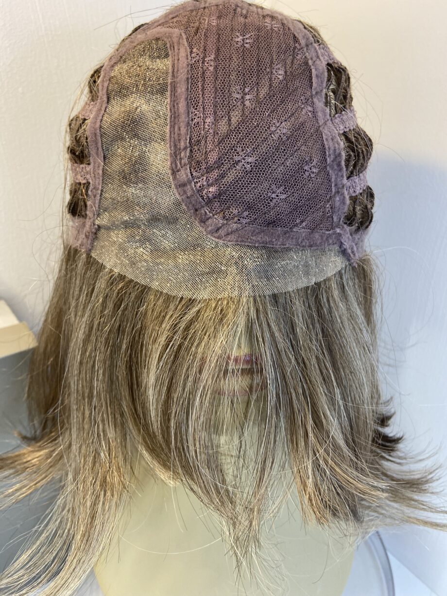 Brown mid length wig. Bbrms829