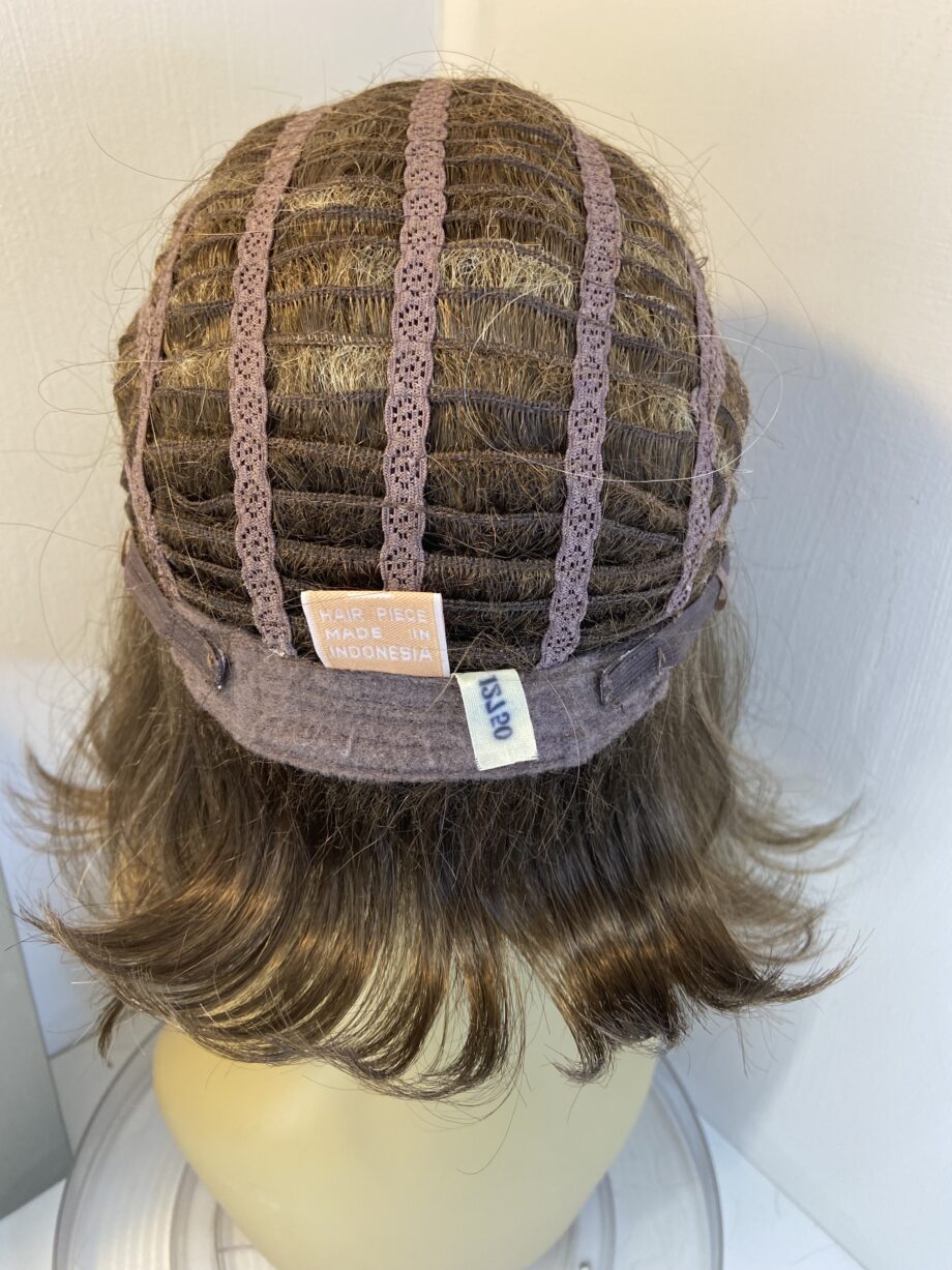 Brown mid length wig. Bbrms829
