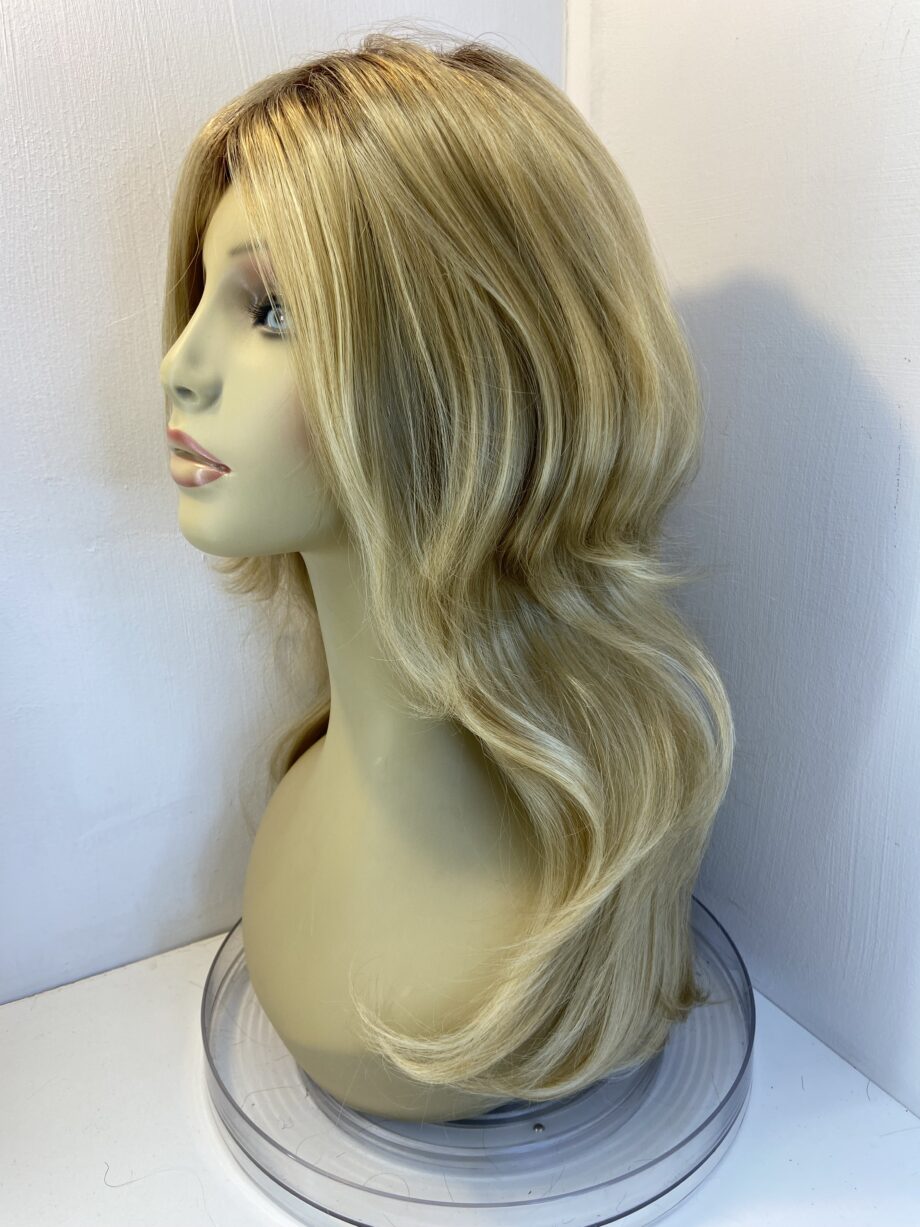 Soft silky long blonde rooted wig. Bllw711