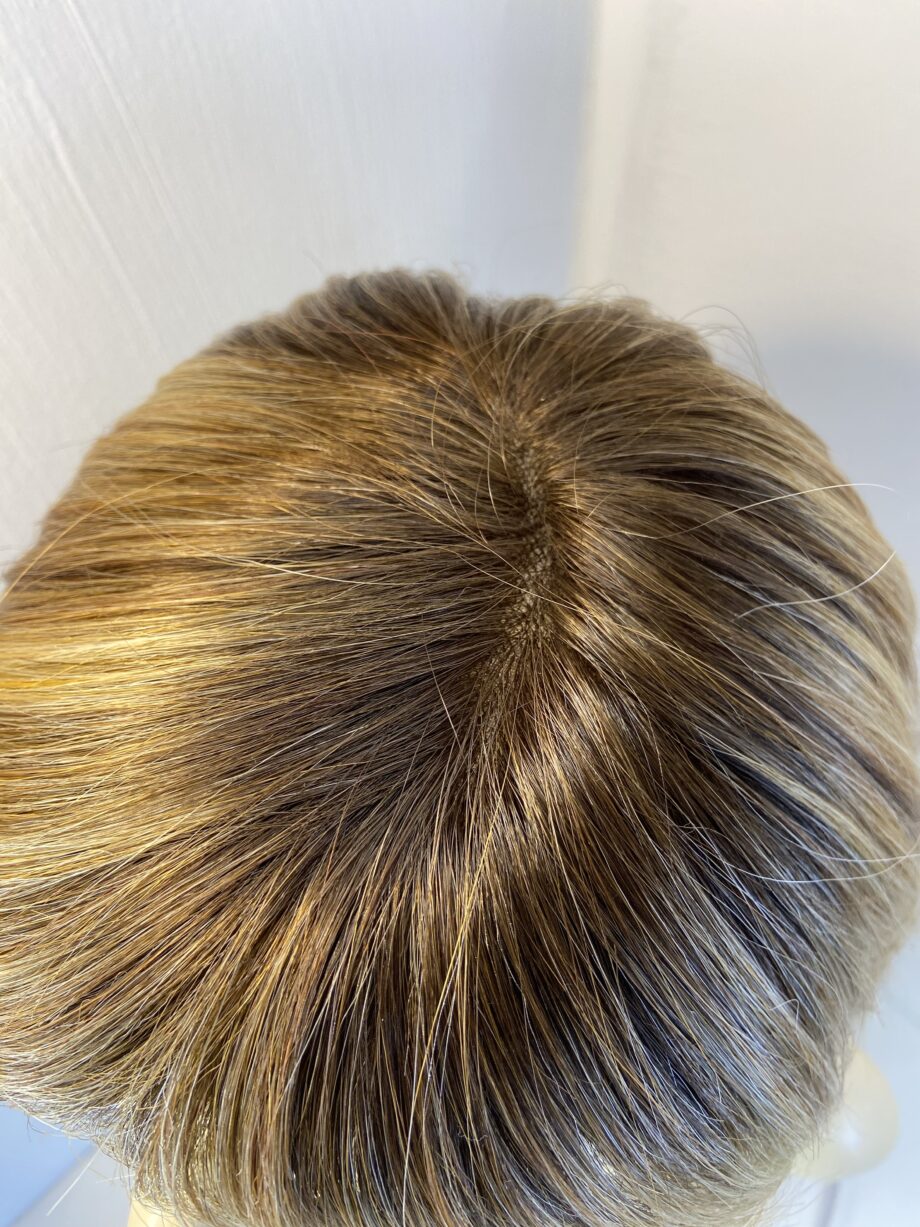 Beautiful blonde routed wig. Blls687
