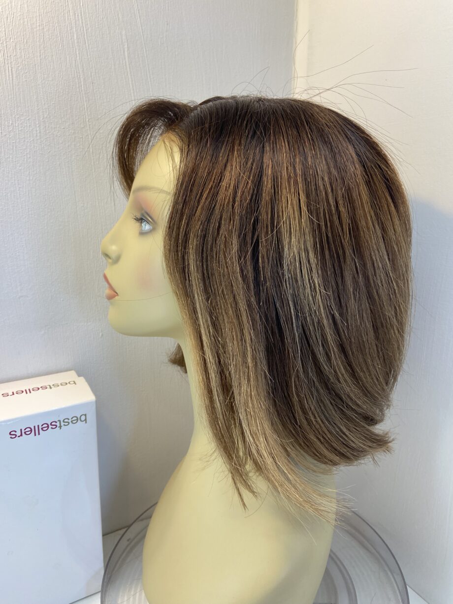New boxed brown long wig. Bbrls832