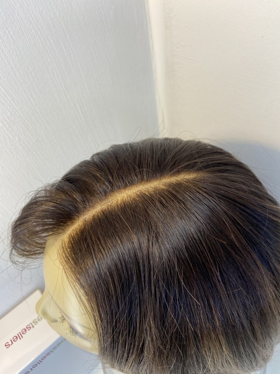 New boxed brown long wig. Bbrls832