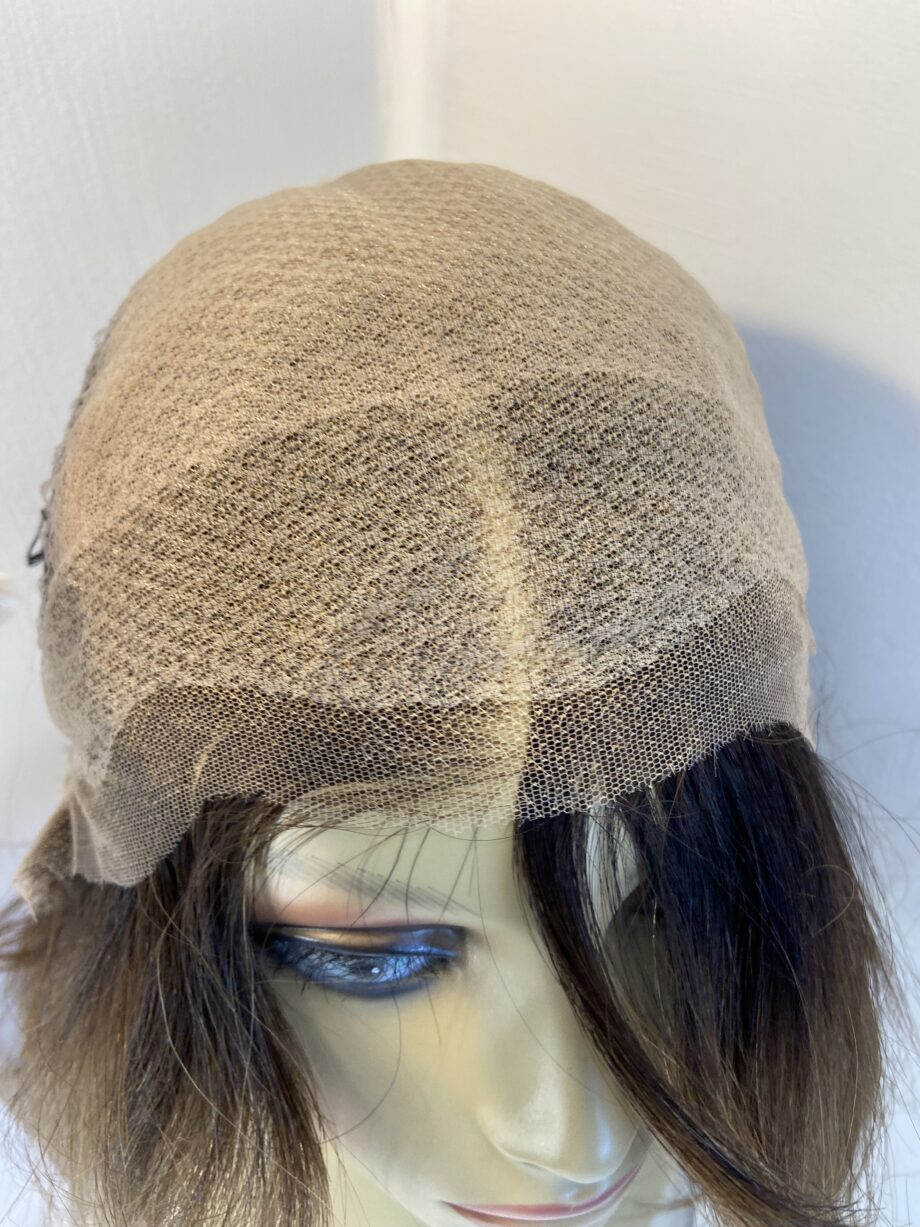 New boxed brown long wig. Bbrls832