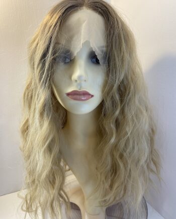 New long wavy blonde wig. Bllw161