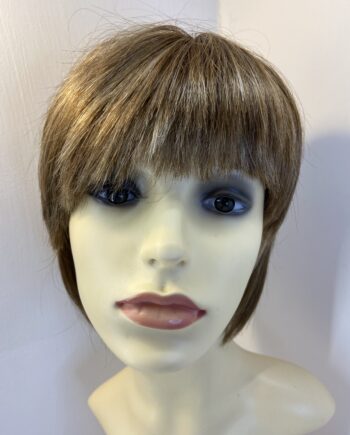 Stylish brown soft wig. Brss163