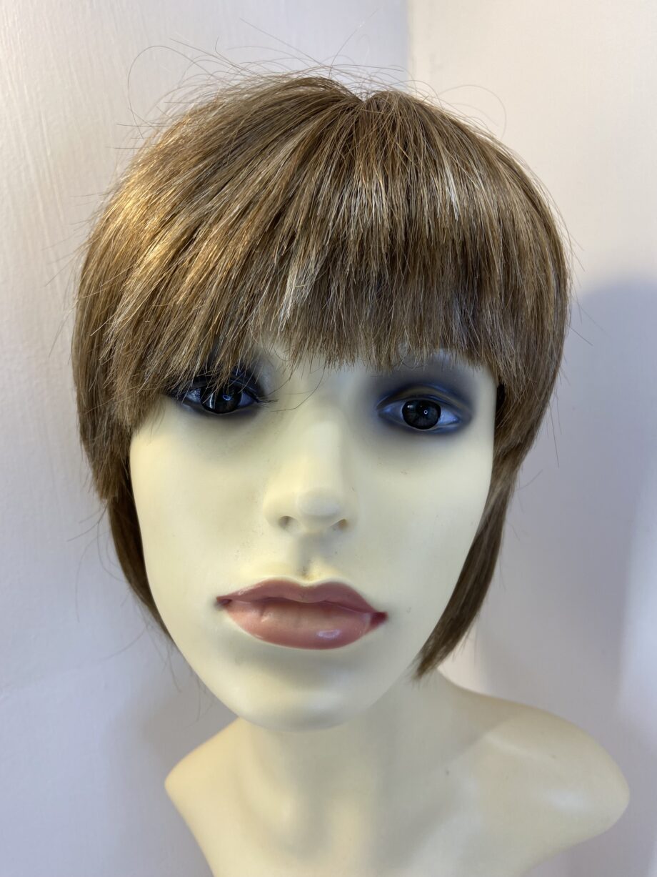 Stylish brown soft wig. Brss163