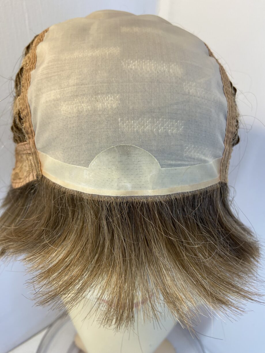Stylish brown soft wig. Brss163