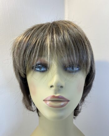 New brown short wig. Brss166