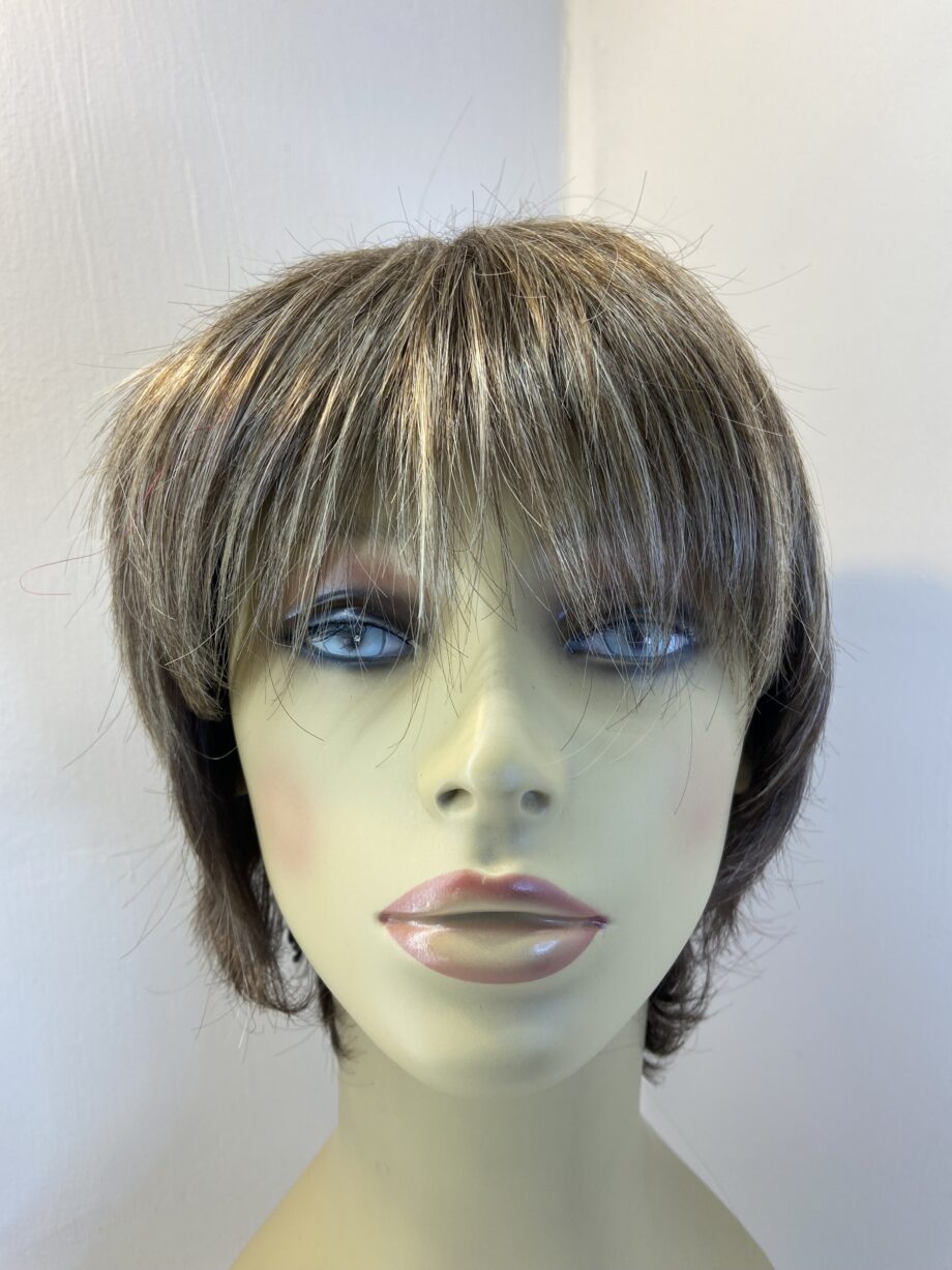New brown short wig. Brss166