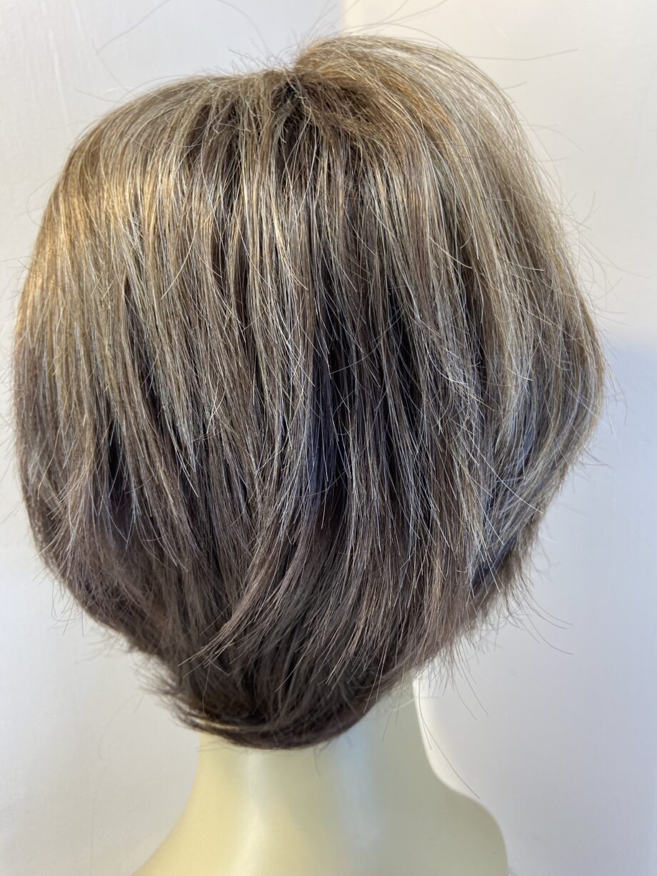 New brown short wig. Brss166