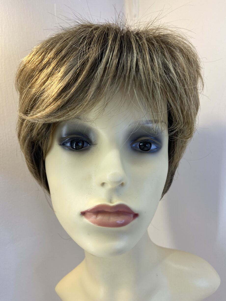 Shiny brown rooted wig. Brss167