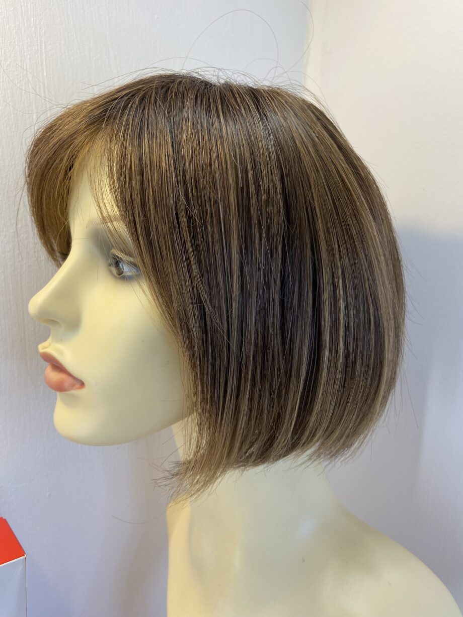 Designer brown wig. Bbrms837