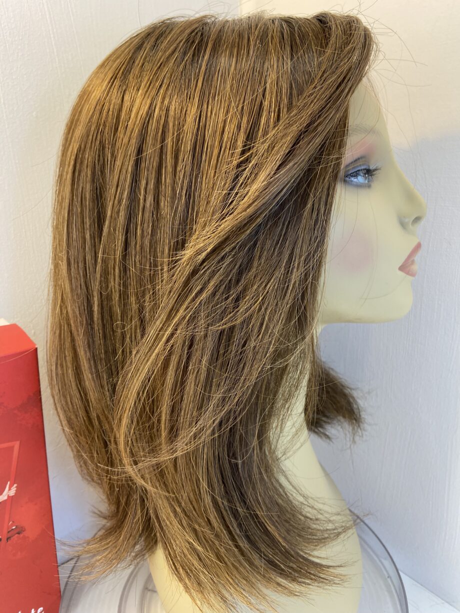 Brown long wig. Bbrls838