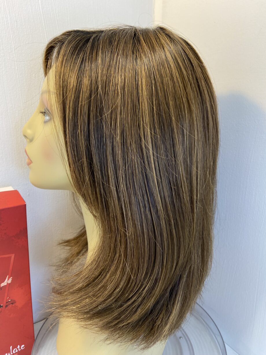 Brown long wig. Bbrls838
