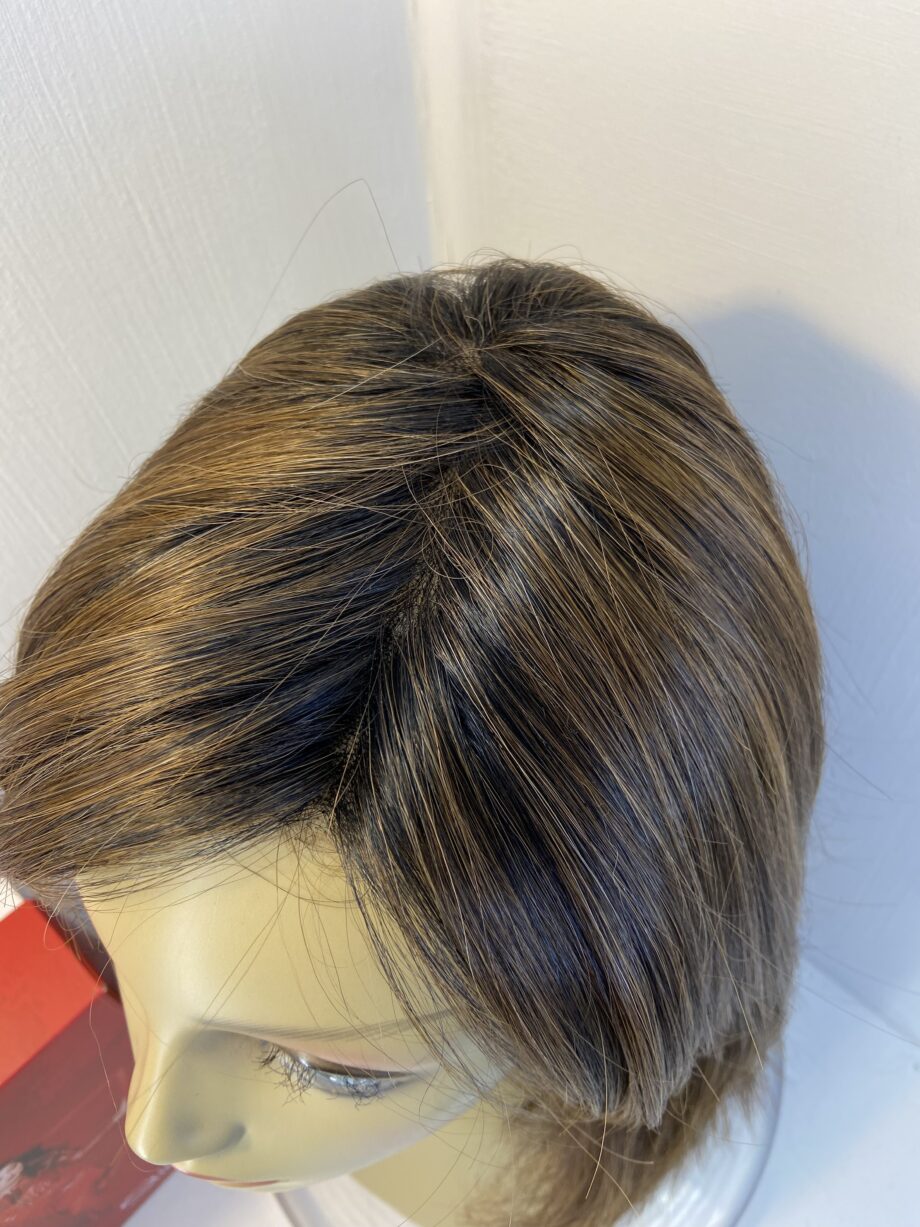 Brown long wig. Bbrls838