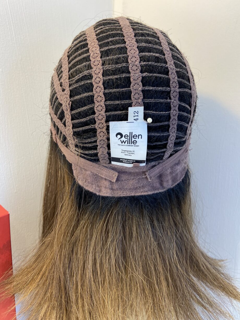 Brown long wig. Bbrls838