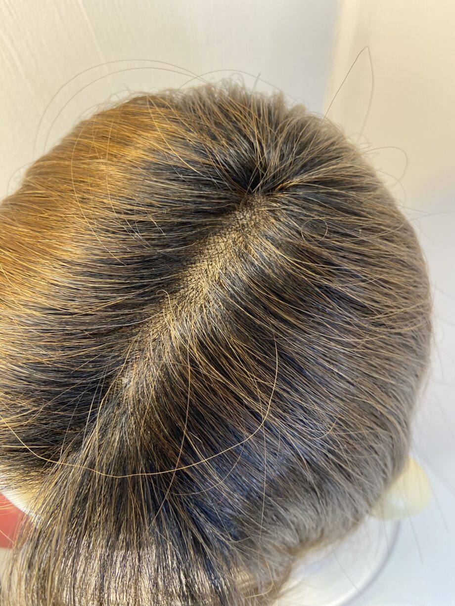 Long brown boxed wig. Bbrls839