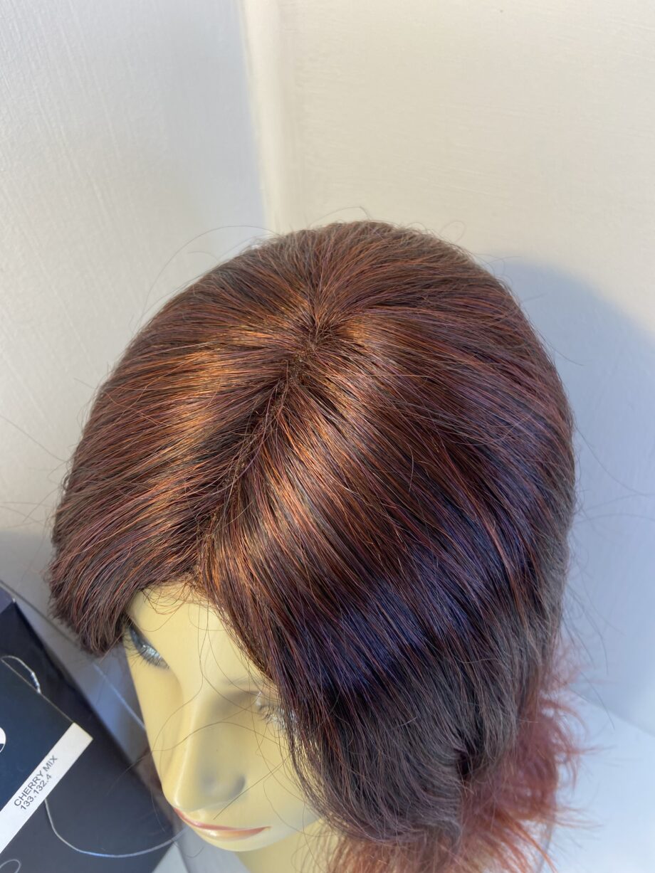 Cherry red long wavy wig. Brlw840