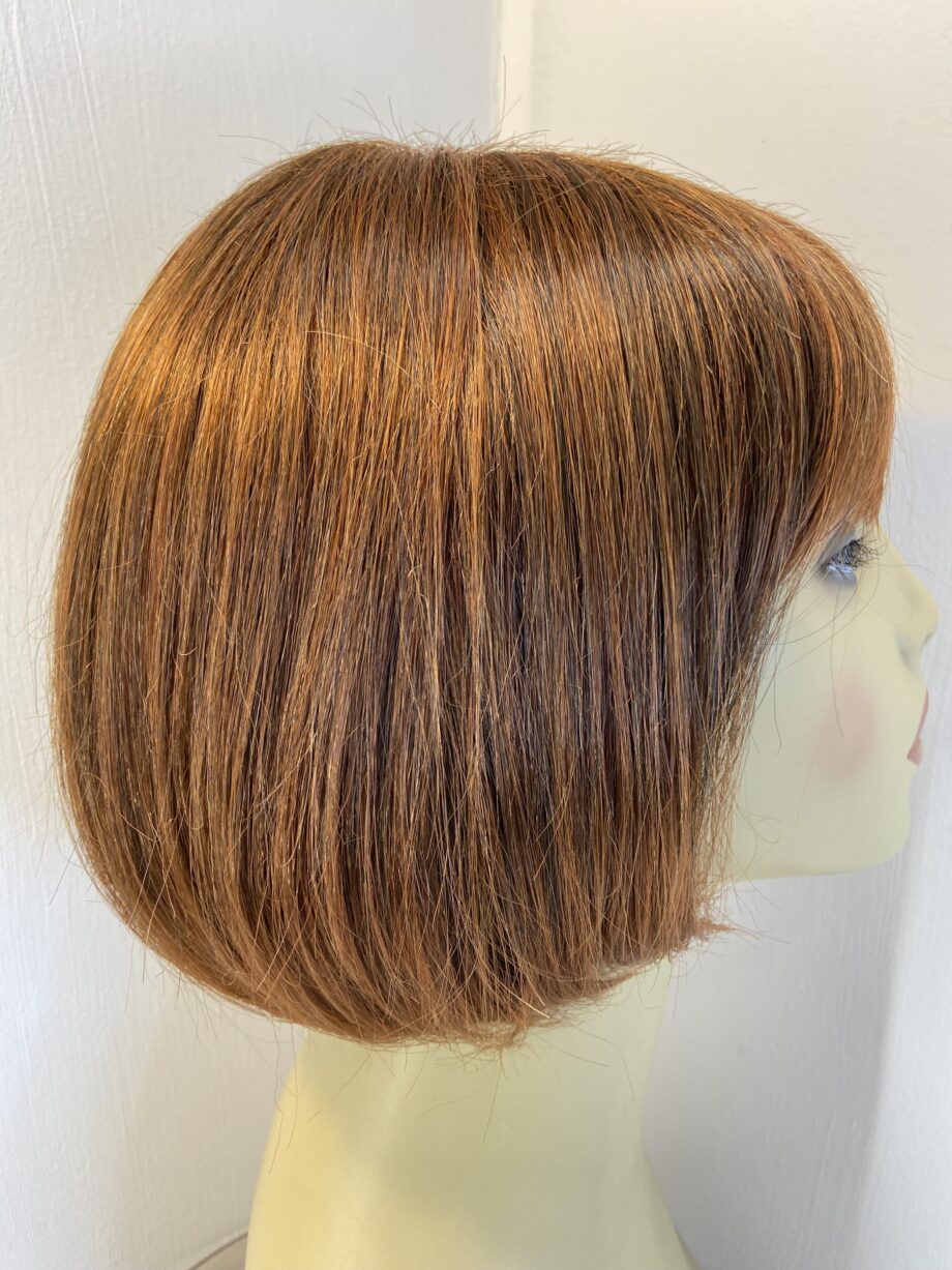 Short red wig. Rms715