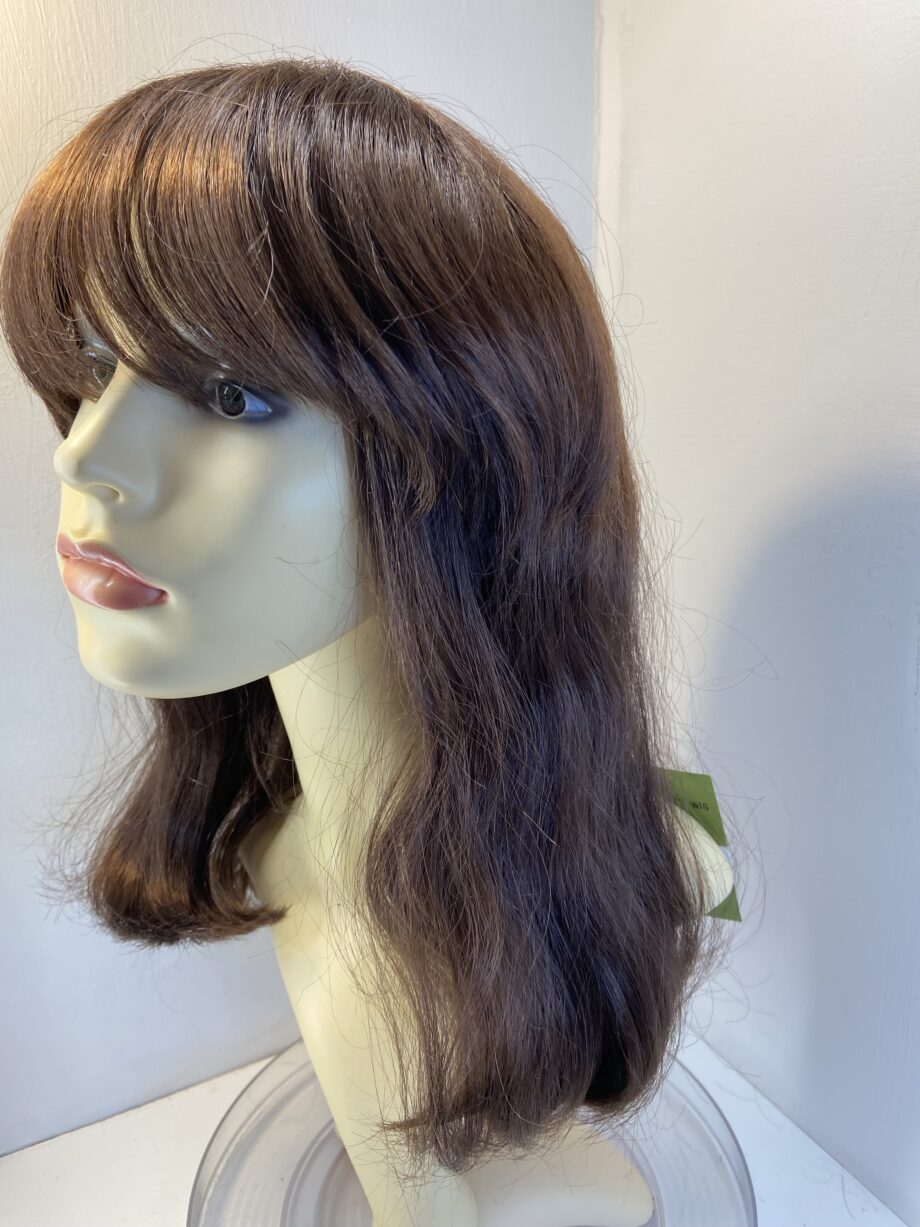 New long wavy brown wig. Brlw716