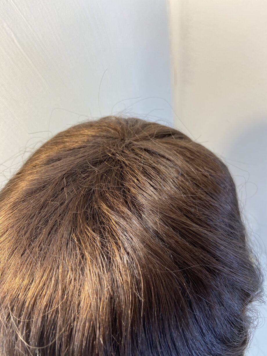 New long wavy brown wig. Brlw716