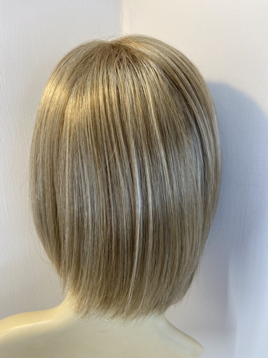 New blonde wig. Blls536