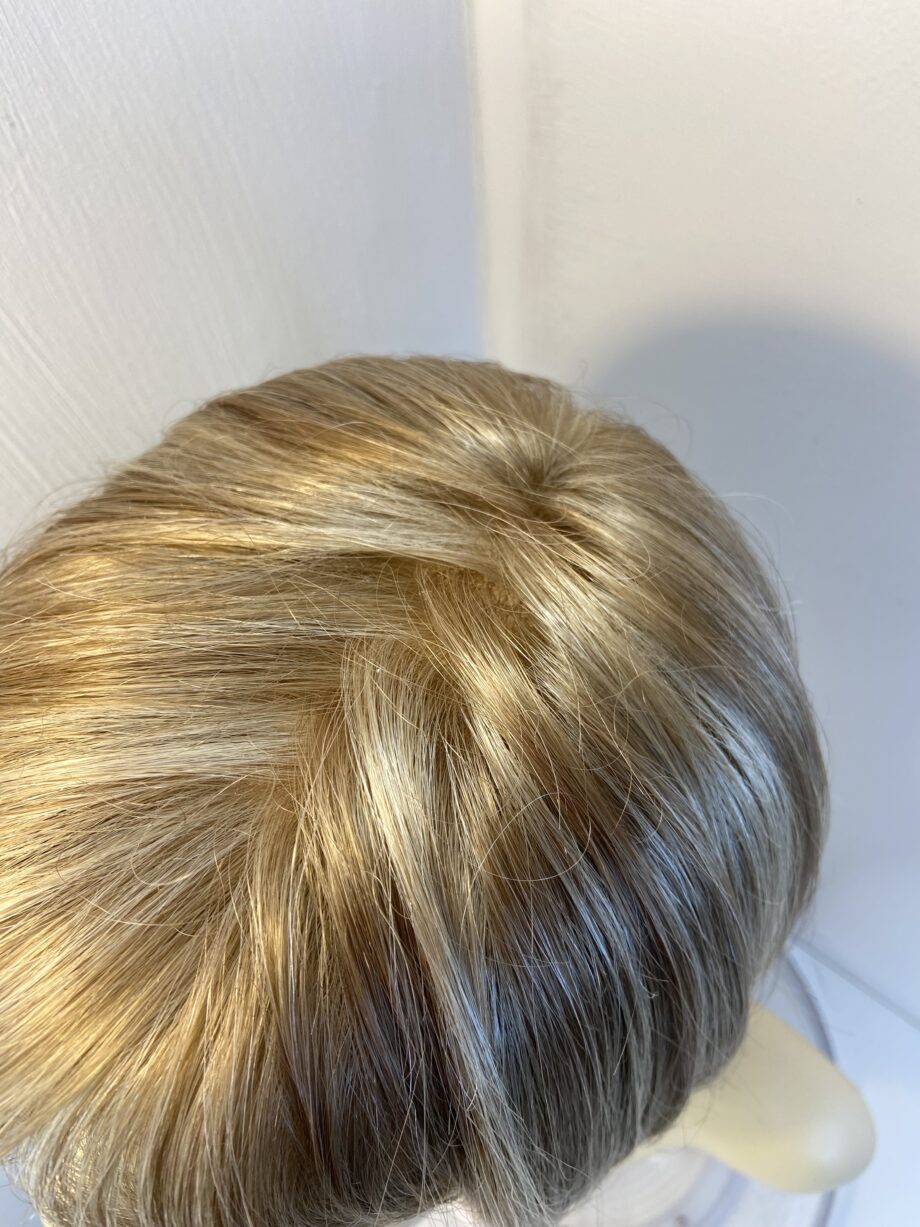 New blonde wig. Blls536