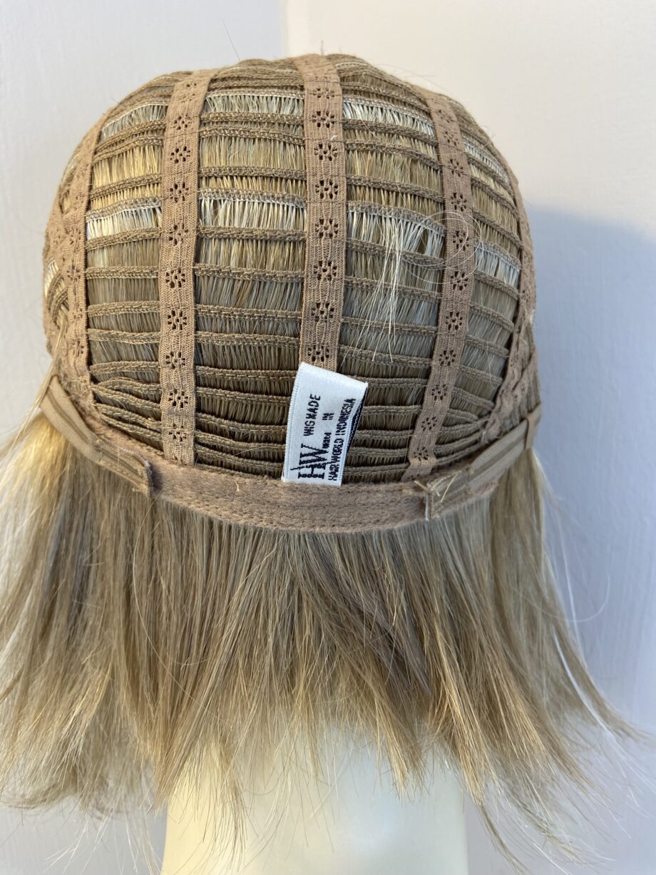 New blonde wig. Blls536