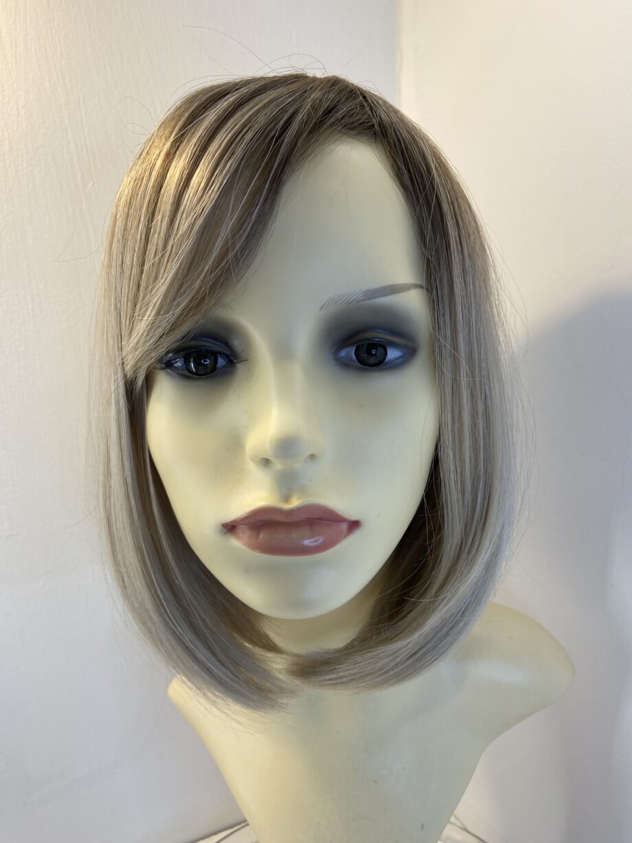 New rooted blonde wig. Blls537