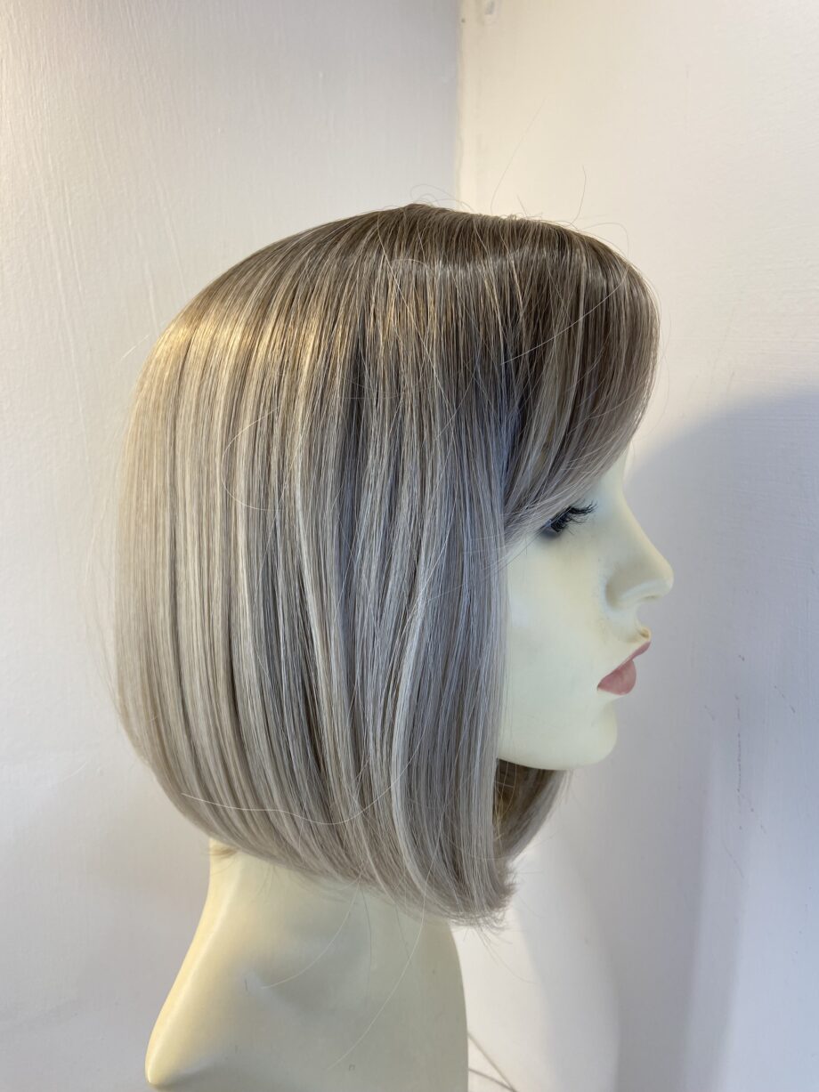 New rooted blonde wig. Blls537
