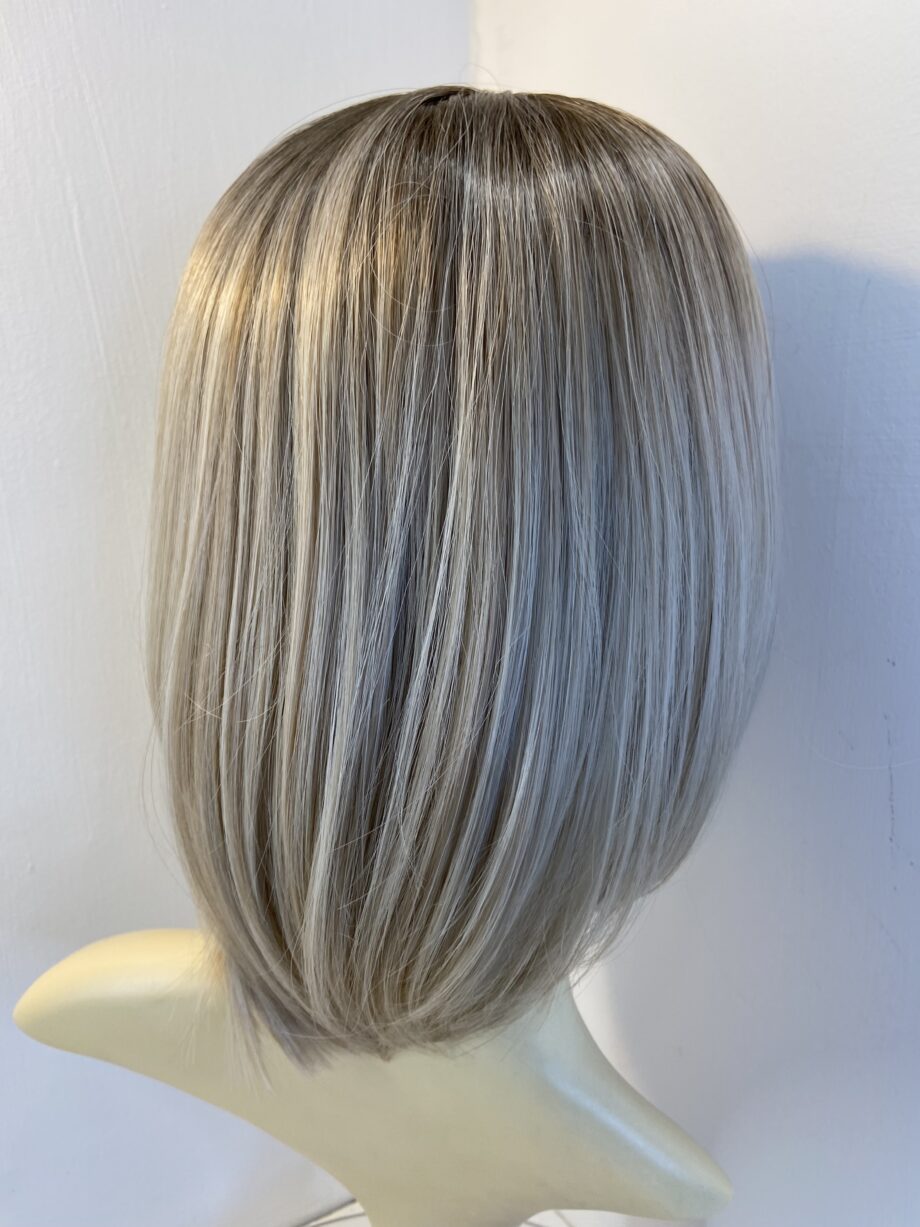 New rooted blonde wig. Blls537