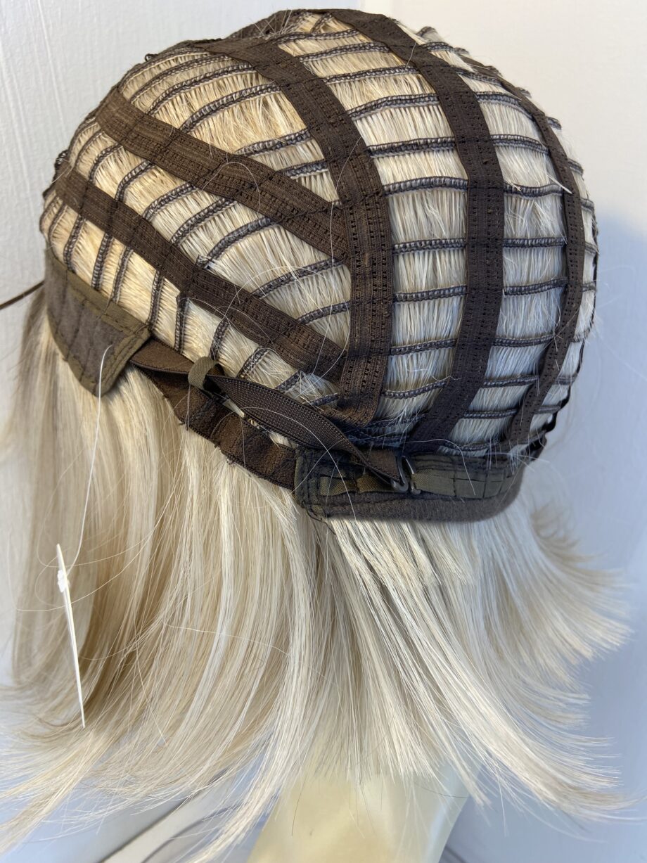 New rooted blonde wig. Blls537