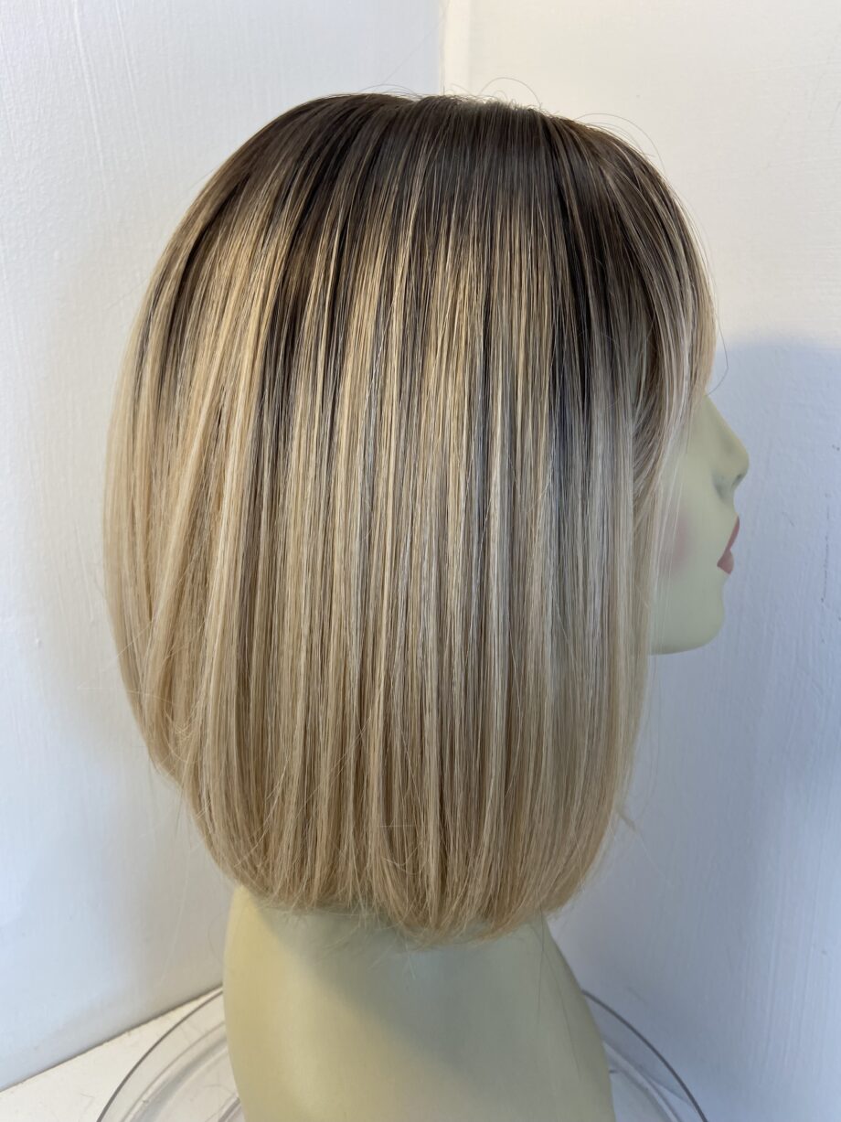New blonde rooted wig. Blls538