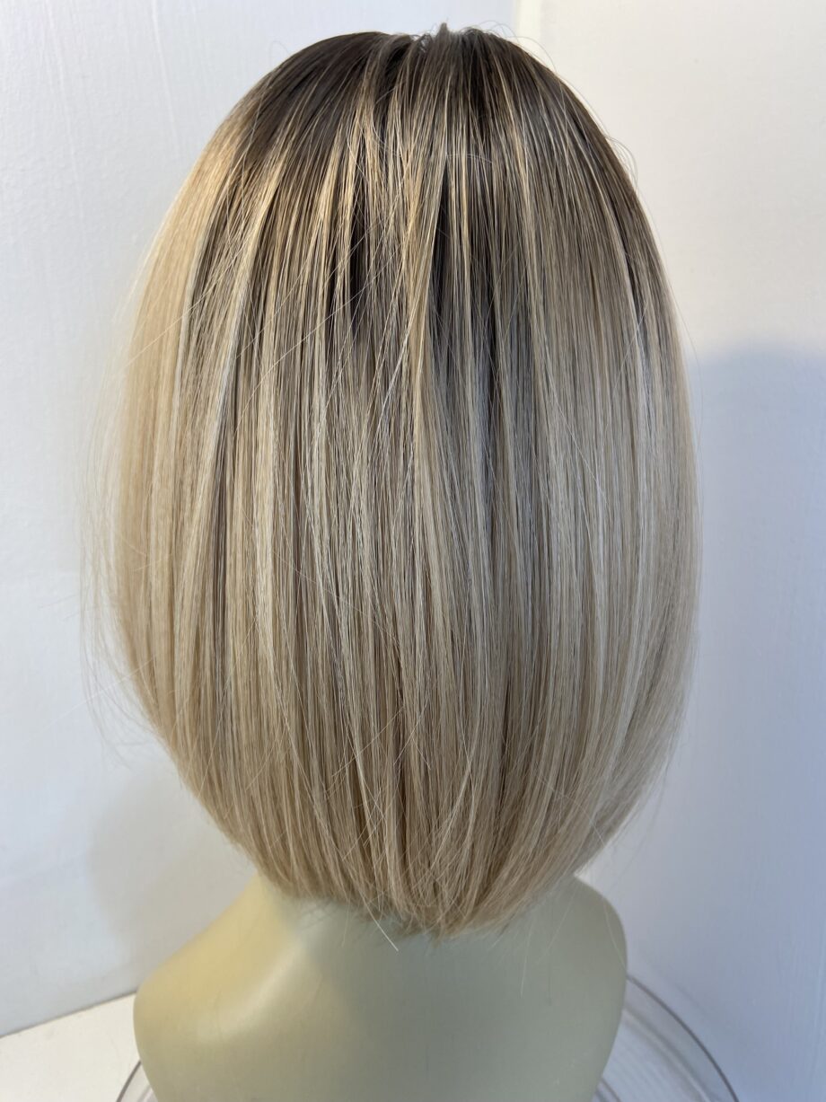 New blonde rooted wig. Blls538