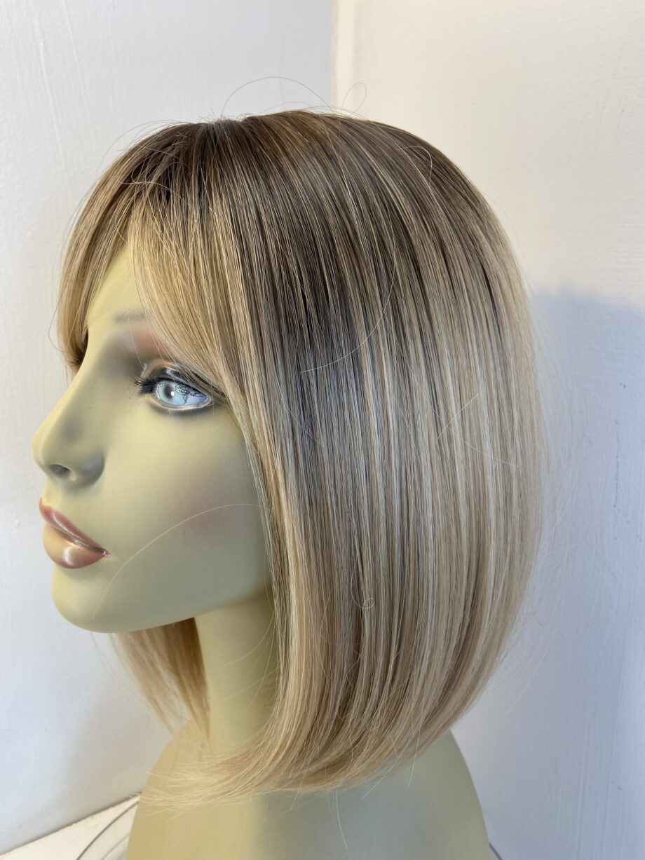 New blonde rooted wig. Blls538