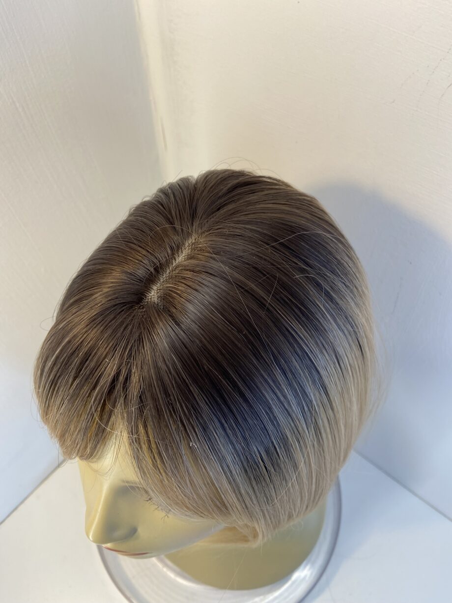 New blonde rooted wig. Blls538