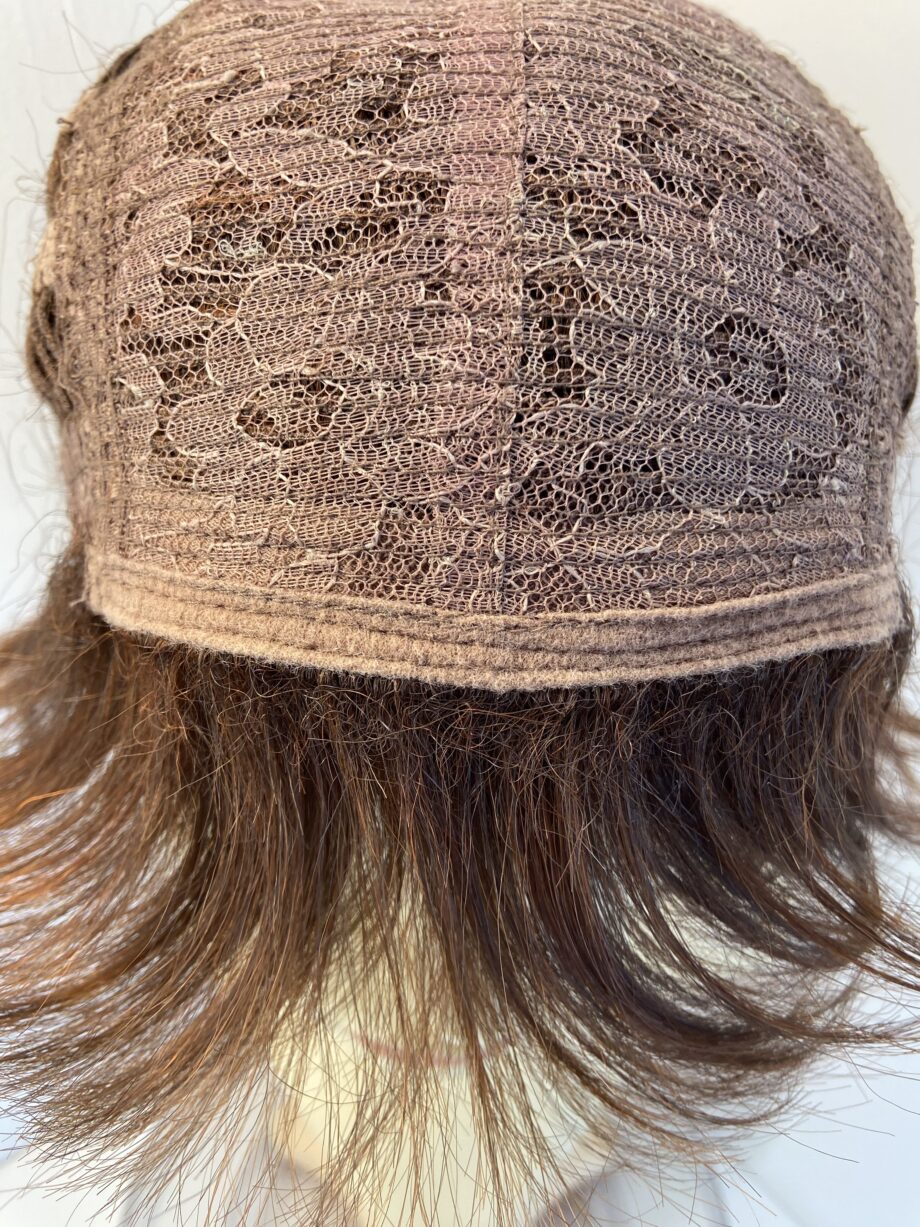 Superior reddish brown wig. Rss691