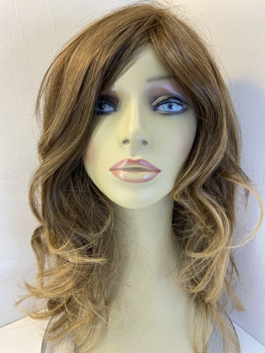 New stunning very beautiful wig. Bbrlw843